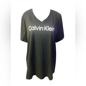 Calvin Klein Performance Women's Black V-Neck Top 1X
NWOT